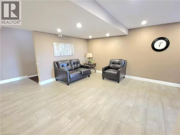 Stoney Creek, ON L8G5B2,99 DONN AVE #506