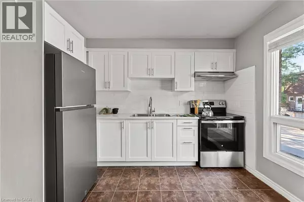 Hamilton, ON L8W1E5,1301 UPPER GAGE AVE #33