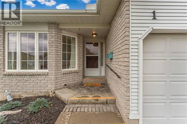 Smithville, ON L0R2A0,1 VILLAGE Drive