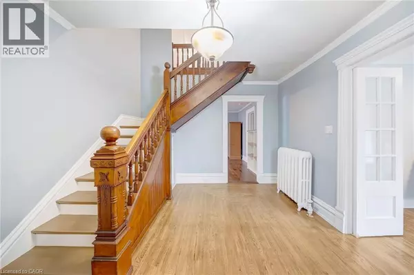 Welland, ON L3C4Z8,115 WEST MAIN Street