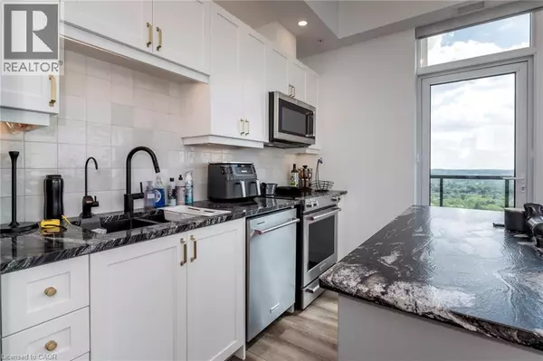 Kitchener, ON N2G0E2,108 GARMENT ST South #2708