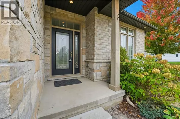 Waterford, ON N0E1Y0,11 COTTONWOOD Street