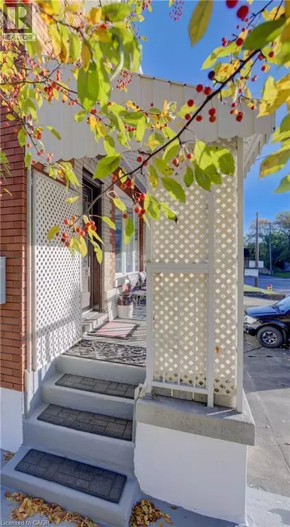 Kitchener, ON N2H5L5,476 WELLINGTON Street N