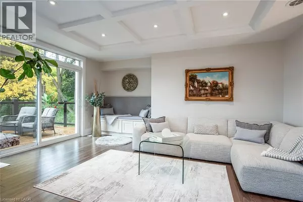 Ayr, ON N0B1E0,74 MITCHELL Street