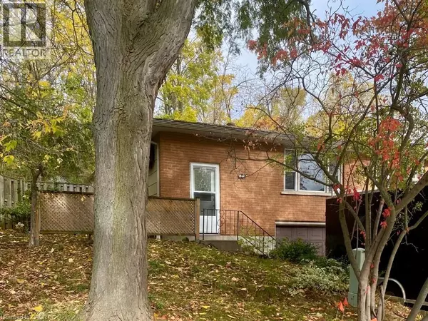 Cambridge, ON N1S3X5,195 WOODSIDE Avenue