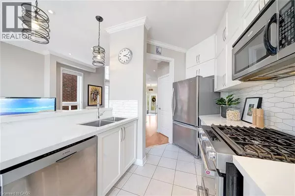 Mississauga, ON L5M7E6,5699 RALEIGH Street