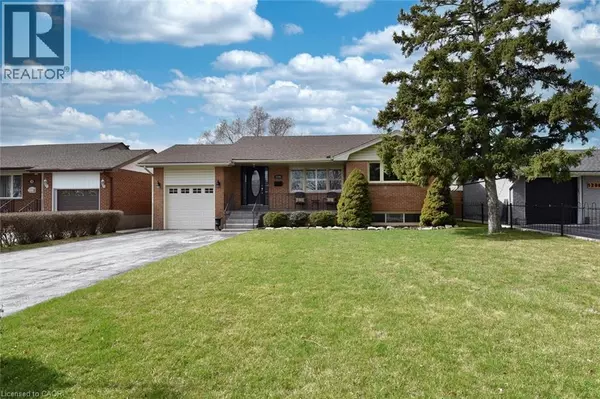 Burlington, ON L7P2N5,1204 TAVISTOCK Drive