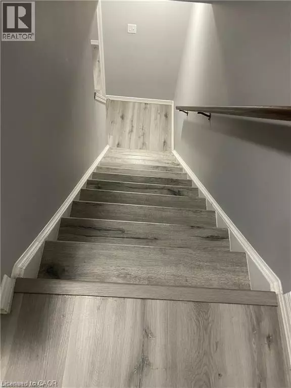 Kitchener, ON N2R0C3,198 MAITLAND Street