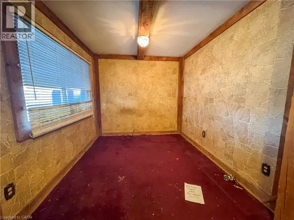 Hamilton, ON L8H6V4,544 QUEBEC Street