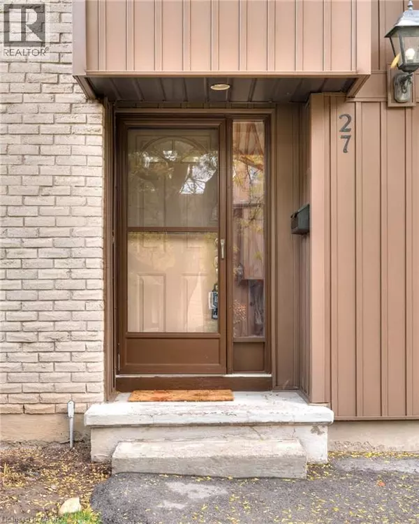 Cambridge, ON N1R6V8,215 GLAMIS RD #27