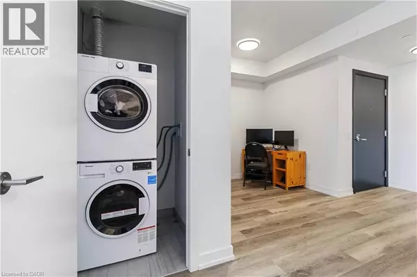 Kitchener, ON N2G0E4,15 WELLINGTON ST South #408