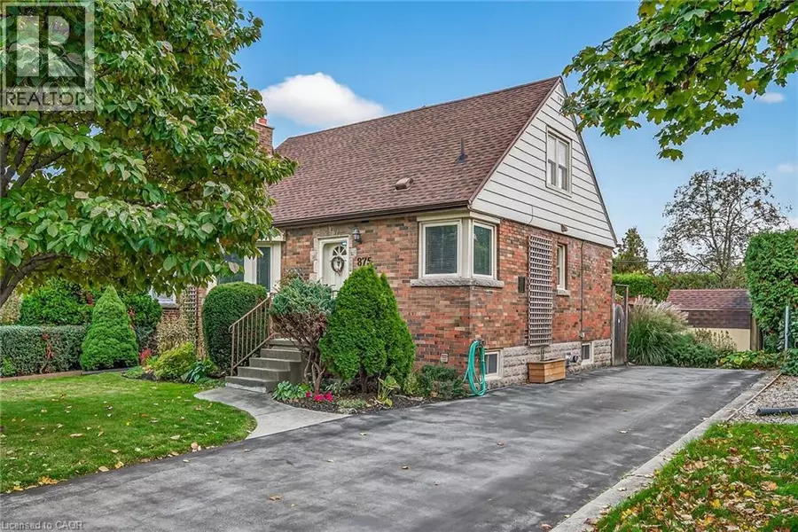 875 GARTH Street, Hamilton, ON L9C4L1