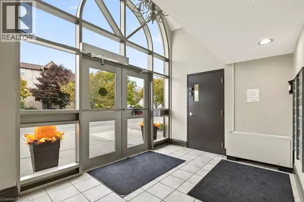 Burlington, ON L7M4W4,4006 KILMER DR #311