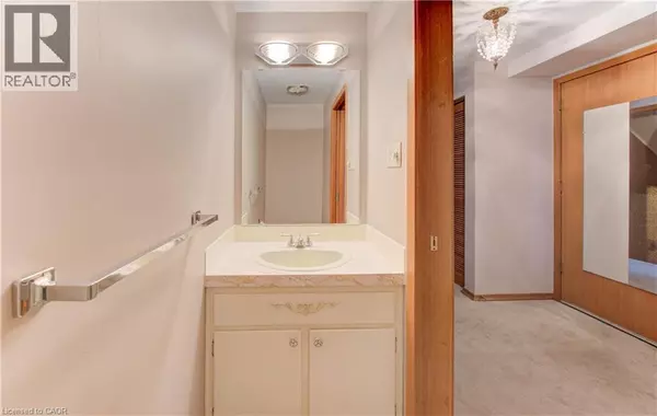 Kitchener, ON N2A1H7,38 GLENWOOD Drive