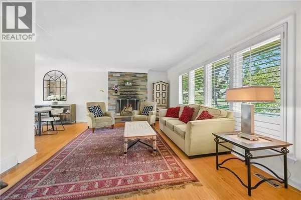 Ancaster, ON L9G3C9,128 ONEIDA Boulevard