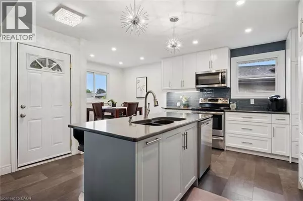 Hamilton, ON L8W1M2,10 VILLA Court