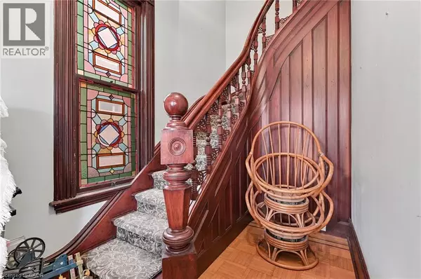 Hamilton, ON L8N2X2,30 ONTARIO Avenue