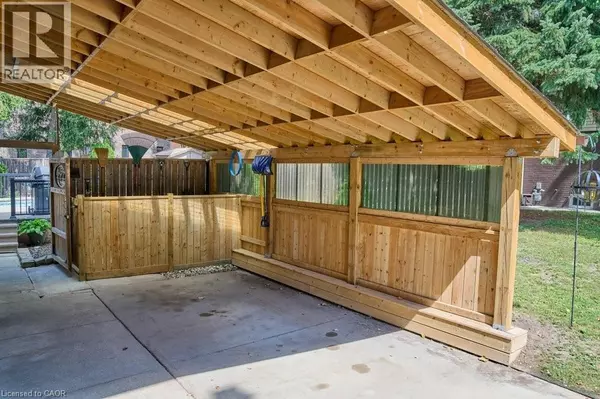 Kitchener, ON N2G2H8,120 WOOD Street