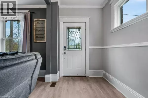 Brantford, ON N3S2Y7,6 GLANVILLE Avenue