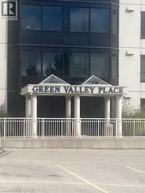 35 GREEN VALLEY DR #107, Kitchener, ON N2P2A5