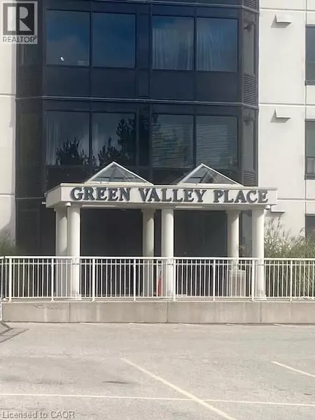 35 GREEN VALLEY DR #107, Kitchener, ON N2P2A5