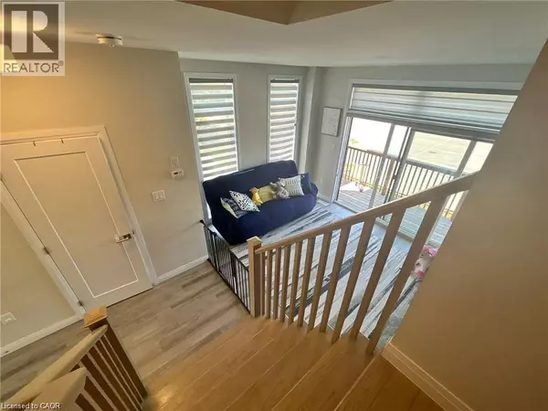 Hamilton, ON L8H2K3,270 MELVIN AVE #16