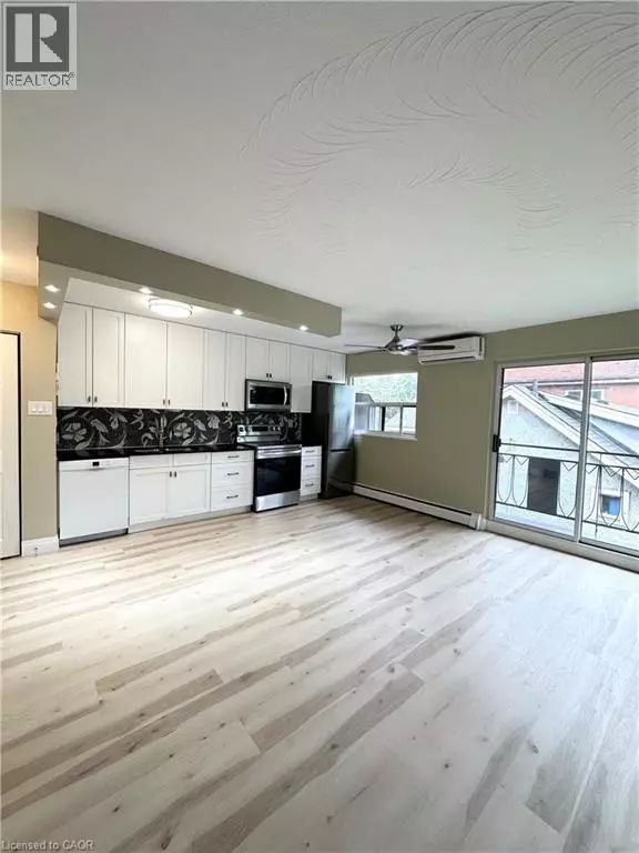 Hamilton, ON L8M3E6,50 HILDA AVE #303