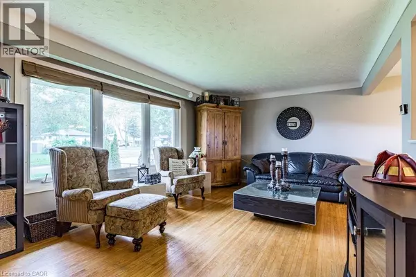 Niagara Falls, ON L2G2M9,6871 CORWIN Crescent