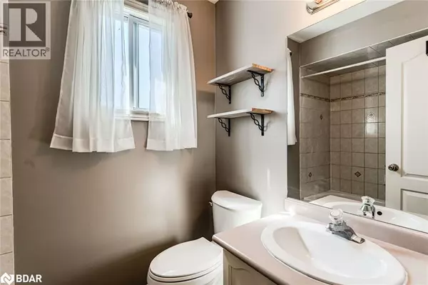 Stayner, ON L0M1S0,239 SIMCOE Street