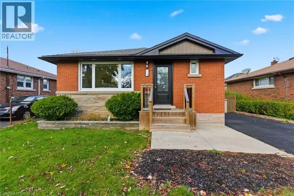 Hamilton, ON L9A1Z1,115 MCELROY Road E