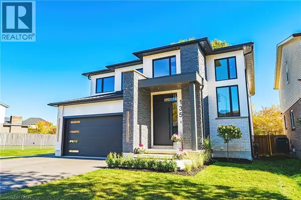 Hamilton, ON L8W1C7,135 ELEANOR Avenue