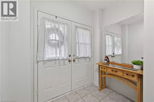 Burlington, ON L7L6R2,5198 PORTER Street