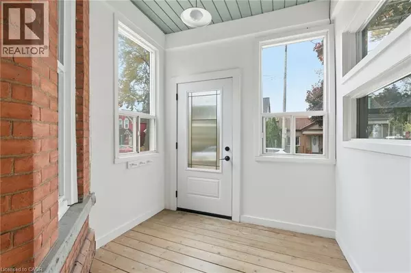 Hamilton, ON L8L5J2,200 EAST Avenue N