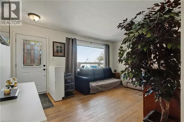 Cambridge, ON N1R3M1,55 HIGHMAN Avenue