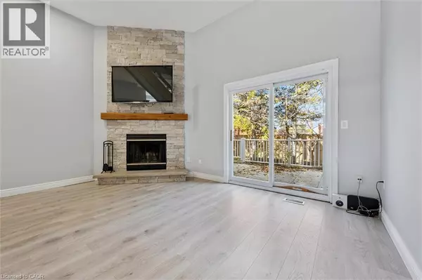 Waterloo, ON N2T2K9,589 BEECHWOOD DR #5