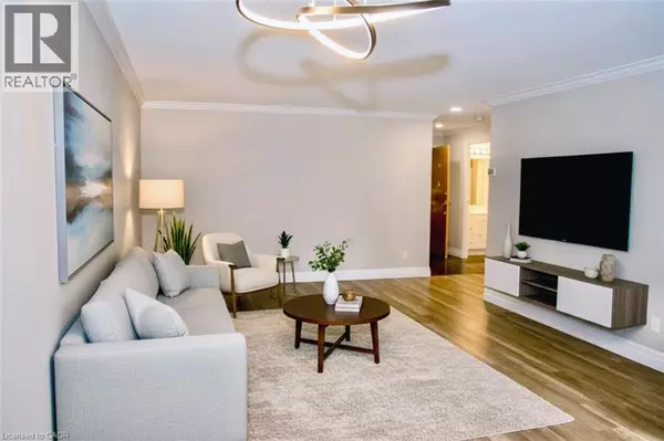 Kitchener, ON N2H6R7,20 ELLEN ST East #204