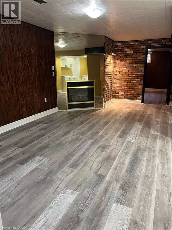 Hamilton, ON L8T2M2,164 WISE CT #LOWER