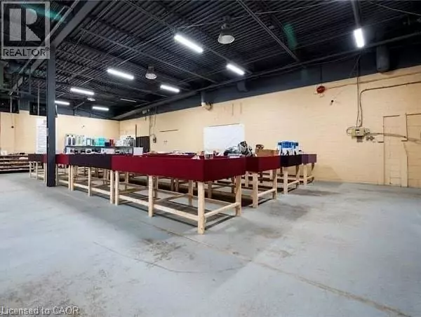 Cambridge, ON N1R3H8,261 HESPELER Road