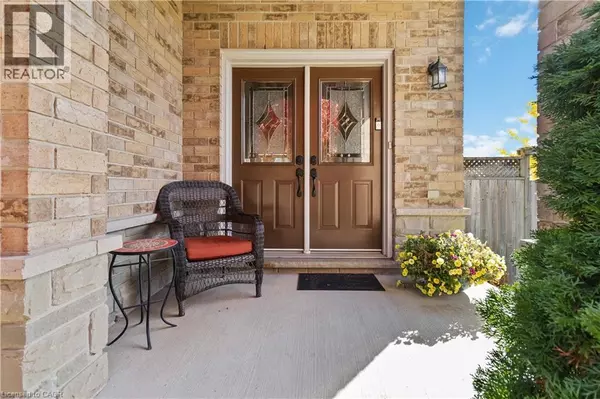 Burlington, ON L7T4L5,518 SANDCHERRY Drive