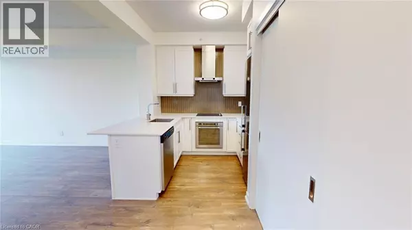 Burlington, ON L7R0E4,2081 FAIRVIEW Street