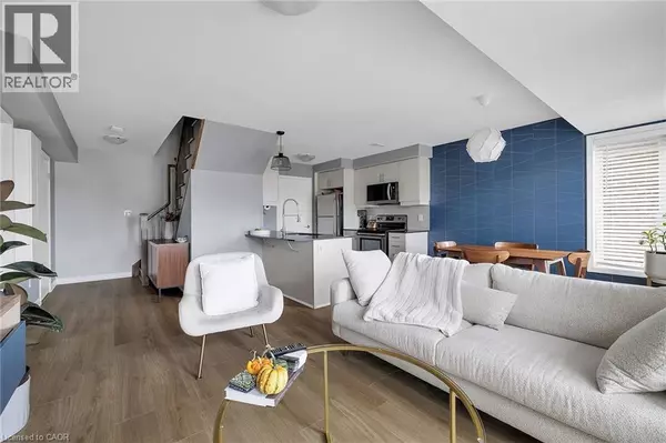 Kitchener, ON N2R1P6,904 APPLE HILL LN #84