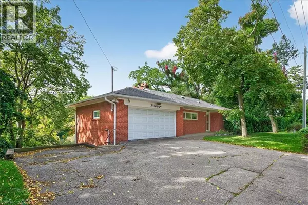 Oakville, ON L6J3H2,288 TRAFALGAR Road