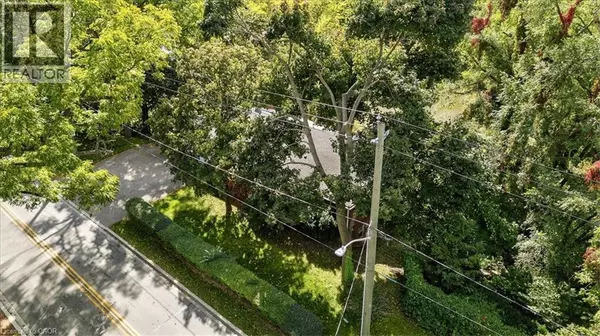 Oakville, ON L6J3H2,288 TRAFALGAR Road