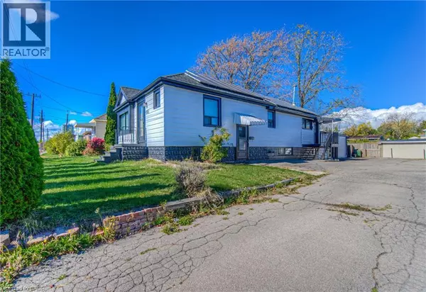 Hamilton, ON L8H2L9,495 MELVIN Avenue