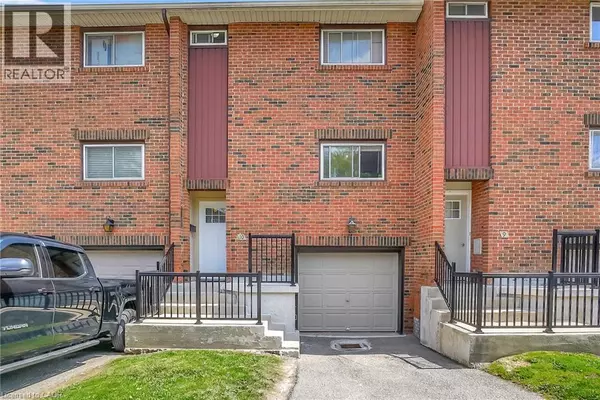 201 SILVERCREEK Pkwy North #10, Guelph, ON N1H3T4