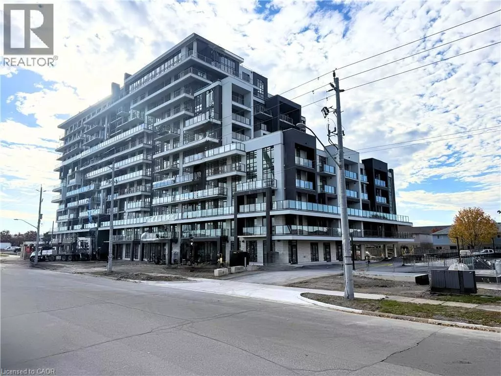 Stoney Creek, ON L8E5B4,461 GREEN RD #606