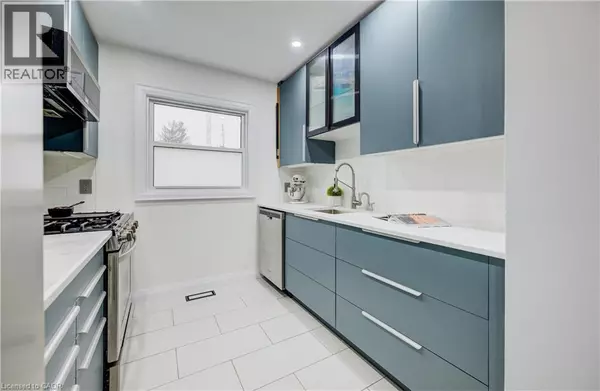 Waterloo, ON N2L4G1,513 WEBER ST #E