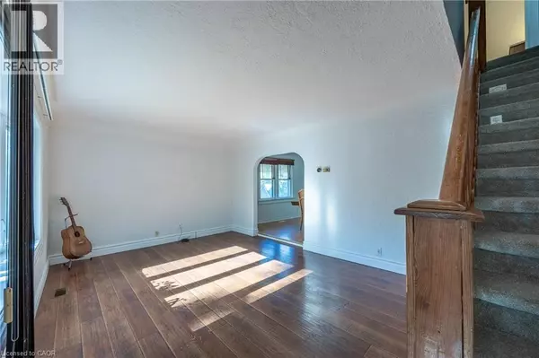 Waterford, ON N0E1Y0,17 MECHANIC Street W