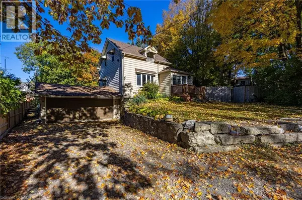 Waterford, ON N0E1Y0,17 MECHANIC Street W