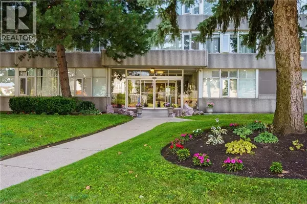 Hamilton, ON L8K6N1,30 HARRISFORD ST #908